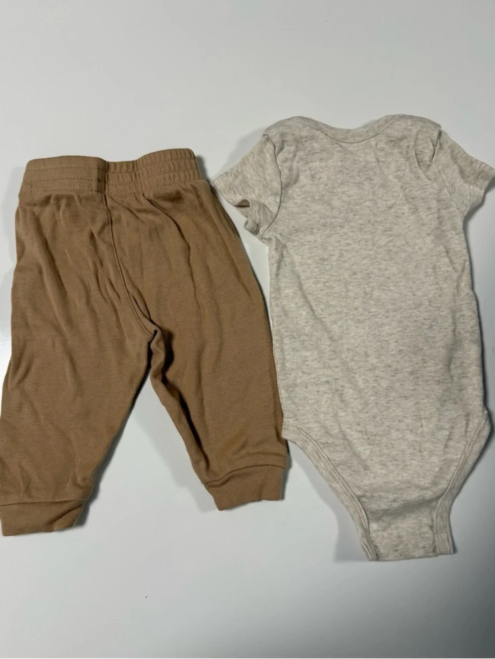 Nike Beige Bodysuit with Brown Pants Baby Set - Picture 6 of 7